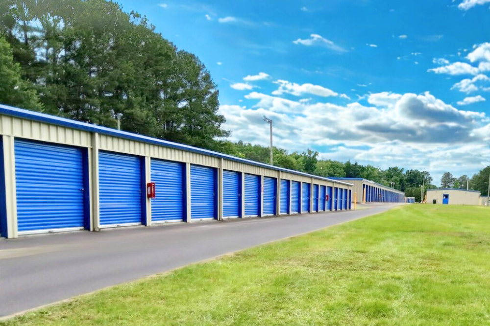 Paved drive-up self storage Linden NC 28356